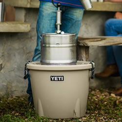 Yeti 45 Portable Keg Bucket